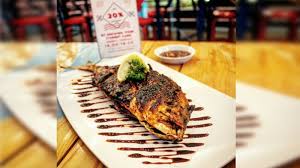 Ikan gurame dibakar lalu diolesi bumbu kecap yang pedas manis. Resep Ikan Bakar Kakap Merah Ala Baka Baka Seafood Halaman All Tribun Jabar