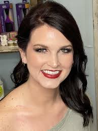 Kelli Thornton's Instagram, Twitter & Facebook