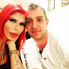 Farmen-Raymond fant lykken i Sidney (32) fra Hamar: