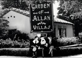 Alla Nazimova S Garden Of Allah From The 1910s To The 1940s The Garden Of Allah On Sunset Boulevard In West Ho Garden Of Allah Hollywood Hotel Little Cottages