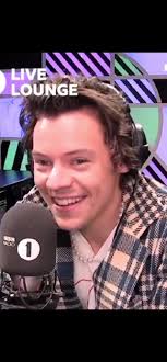 One of my all time favorite outfits Harry wore…he looks so cozy !  #harrystyles #bbc1 #christmas #harrystylesvids #harryshouse