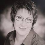 Jan Neil's Instagram, Twitter & Facebook