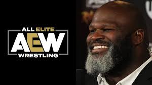WWE Hall of Famer Mark Henry heaps praise