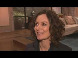 Sara gilbert and linda perry tie the knot! Sara Gilbert Is Pregnant Youtube