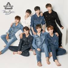 Hottest Kpop Feet Bts Memes Hilarious Spectrum Bts Group Photos