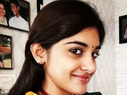 கமல் மகள்" நிவேதா தாமஸை கொண்டாடும் தெலுங்கு ரசிகர்கள்