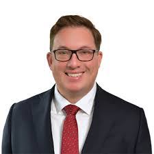 Robert Blass's Instagram, Twitter & Facebook