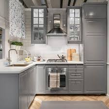 Ikea Polska On Instagram Wierzymy Ze Miejsce Gotowania Ma Wplyw Na Smak Potraw A Wygodna Kuchnia Z Prostymi I Prakty Kitchen Decor Kitchen Kitchen Cabinets