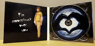 Download lagu mp3 & video: Moonstruck Album Lagu Inggeris Berkonsep Romantik Dan Sentimental
