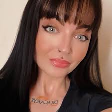 Jillian MacFarlane (@whoisjillian)