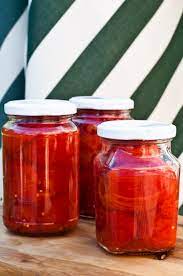 Ricetta per fare i pomodori pelati fatti casa da avere pronti da usare in inverno, con un vantaggio in più.saranno di ottima qualità!!! Salsa Di Pomodoro Pezzettoni Pelati Fatti In Casa E Consigli Per La Sterilizzazione Peperoni E Patate