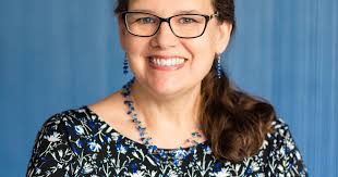 Lanning Recieves Booth Community Service and Outreach Award