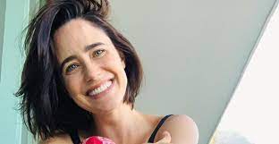 Fernanda de vasconcellos galvez (born september 14, 1984) is a brazilian actress and voice actress. Fernanda Vasconcellos Surge Em Clique Como Sua Nova Personagem Em Filme E Conquista A Web