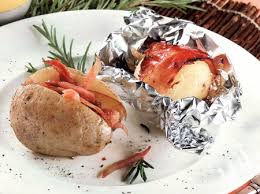 Oltre a patate e peperoni, infatti, è un vero mix di verdure a finire nella teglia, per un piatto sicuramente sfizioso e dal sapore intenso. Contorni 1000 Ricette