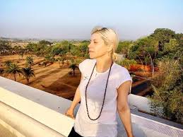 (vezi imagini in galeria foto). Loredana Groza FÄƒrÄƒ Pic De Machiaj La 45 De Ani VouÄƒ Vi Se Pare CÄƒ Isi AratÄƒ Varsta