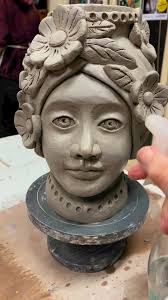 #inprogress #clay #atelier #clayartist #artistoninstagram #paris #fleurs  #artistic #artwork 🌸🪷