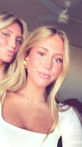 Delilah Hess's Instagram, Twitter & Facebook