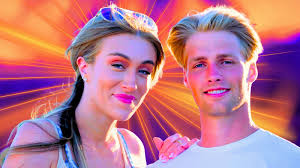 Welcome To Plathville: Signs Micah's Girlfriend Veronica Peters' A Clout  Chaser (Is She Using Him For Fame?)