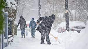 In vielen gegenden deutschlands führen schnee und glätte zu erheblichen behinderungen im alltag. Winterdienst Wer Muss Wann Eis Und Schnee Raumen Ndr De Ratgeber Verbraucher