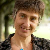 PDF) " Eg har ingen familie. " Identitet, deltakarroller og tolking i  asylsøkjarintervju