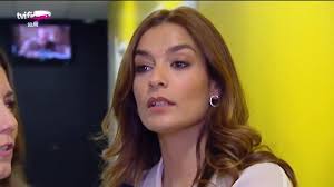 Julieta e álvaro trocam olhares tensos. Cinco Coisas Que Ninguem Sabe Sobre Marta Faial Selfie