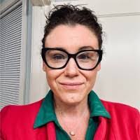 Ashley Rossiter's Instagram, Twitter & Facebook