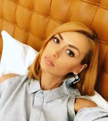 Tell us what you think / ask anything about raluca&denisa tanase Video Raluca È™i Denisa TÄƒnase Ultima VizitÄƒ AcasÄƒ La Discipolul Lui Arsenie Boca Am RÄƒmas È™ocate PuÈ›in Spynews Ro
