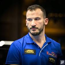 Alex Kazakis (@AlexKazakis)