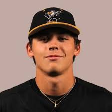 Izaak Hansen (@izaakhansenbsbl)