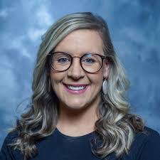 Ginger Hooper's Instagram, Twitter & Facebook