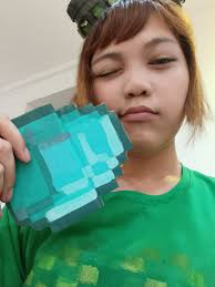 2 kinds of ppl that play Minecraft: Ethogirls & Liars