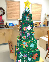 A Collaborative Christmas Tree Created By The Children Christmas Classroom Christmas Kindergarten Christmas School