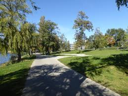 Browse parks for bushwalks, picnics, accessibility, camping and fishing. Berlins Parks Und Grunanlagen Ideal Fur Entspannung Sport Und Mehr