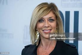 318 Eva Isanta Photos & High Res Pictures