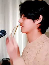 Taehyung eres mi lugar seguro, gracias por existir, te amo. 200423 Taehyung Vlive