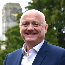 performing #speaking #comfortzone #magic #magician #businessspeaking  #business #opportunity