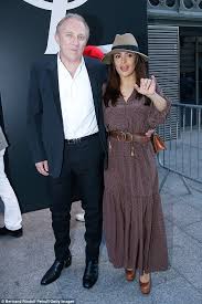 She dated edward norton from 1999 to 2003. Salma Hayek Purseforum