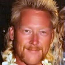 Eric Elmore (@eweiii)