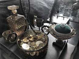 Antique Gothic Trinkets Antique House Trinket Gothic Bedroom