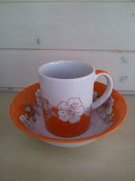 Mug Et Bol A Cereales En Porcelaine Peints A La Main Cuisine Et Service De Table Par Les Pince Porcelaine Peinte Peinture Sur Porcelaine Ceramiques Peintes