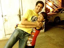 A case has been registered: Yeh Rishta Kya Kehlata Hai Naitik Aka Karan Mehra Karan Mehra Celebrates Birthday Karan Celebrate Birthday With Wife Nishi Rawal Wife Nishi Wish Karan Rithvik Rahul Wish Karan Filmibeat