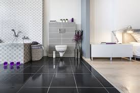 Badezimmer fliesen bilder badezimmer dachgeschoss badezimmer gestalten badezimmer inspiration badezimmer innenausstattung kleine badezimmer badezimmer design badezimmer renovieren kinderzimmer ideen Offenes Badezimmer Was Ist Das Zuhause Bei Sam