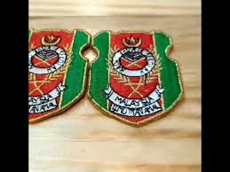 Ini adalah cara paling mudah jahit lencana di baju sekolah bagi mereka yang tak tahu tentang jahitan.seperti saya juga. 2 Oktober Lencana Sulam Logo Krs Youtube