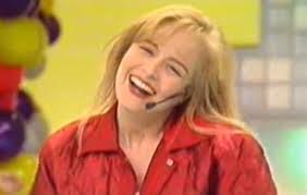 Angélica relembra estreia na Globo, há 23 anos