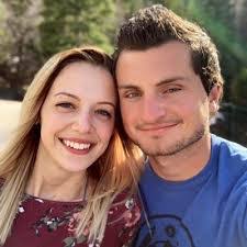 Tricia Bradshaw's Instagram, Twitter & Facebook