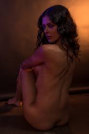 Adrianne Curry fully naked sitting on the floor at a photoshoot by Kendal  Carson Porn Pictures, XXX Photos, Sex Images 3231619 - PICTOA