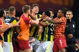 Fenerbahçe galatasaray derbisi ve tüm derbilerinin heyecanı süper lig'de. Fenerbahce Vs Galatasaray Tv Channel Live Stream Kick Off Time And Team News For Huge Turkish Super Lig Clash