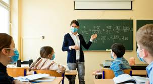 Manca meno di un mese al fatidico 14 settembre , data della riapertura delle scuole, e sono ancora. Coronavirus Ricciardi Se Casi Salgono A Rischio Elezioni E Riapertura Scuole Poi Frena