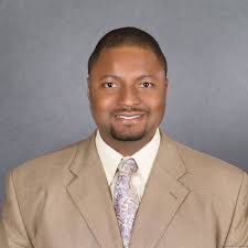 Former WSU football player tackles new leadership role at Bank of America