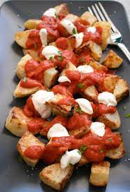 Baked Patatas Bravas Spanish Potatoes The Delicious Plate Recipe Spanish Potatoes Patatas Bravas Recipe Tomato Recipes